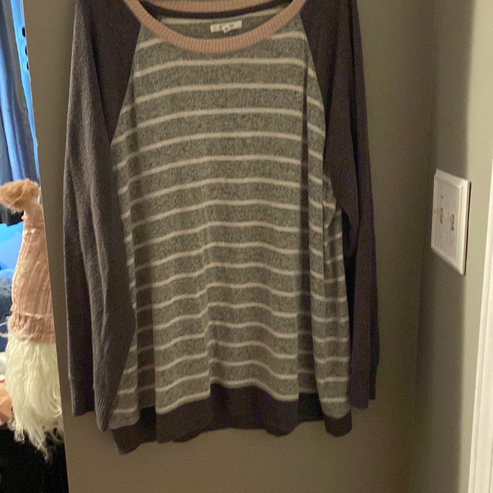 Maurices top